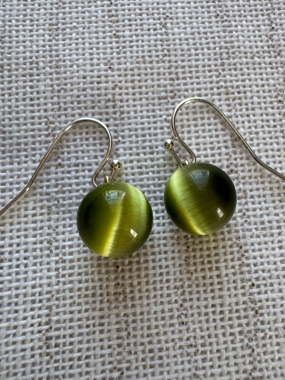 Vintage Green Cat Eye Drop Earrings